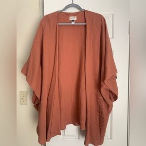 Universal Threads Muslin Shaw